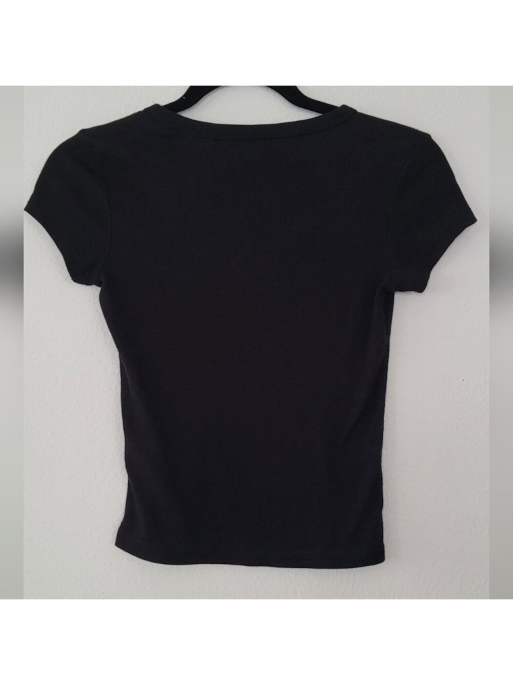 Rose top Size Small - Picture 2 of 2